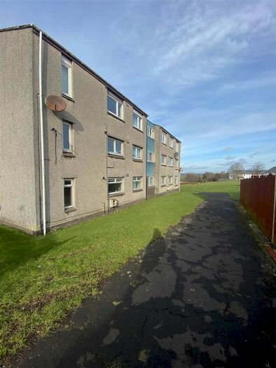 2 Bedroom Flat To Rent In Mcpherson Crescent, Chapelhall, Airdrie, ML6