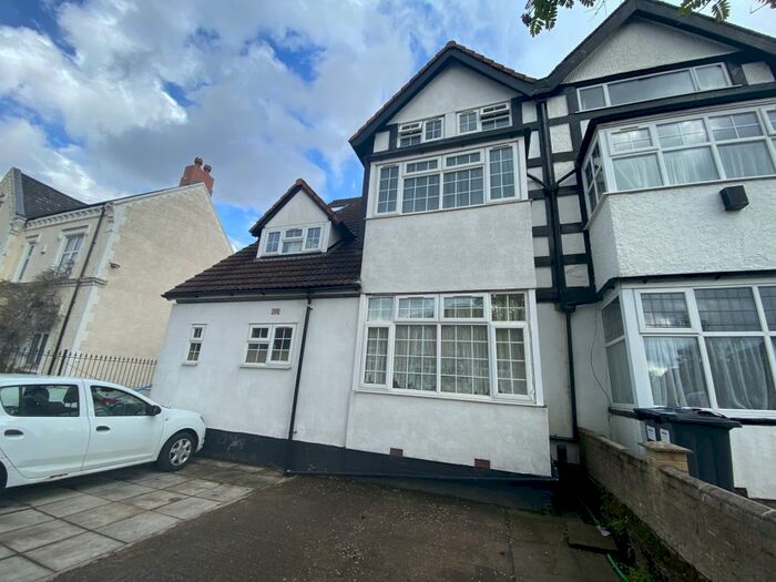 1 Bedroom Flat To Rent In Poplar Avenue, Edgbaston, B17