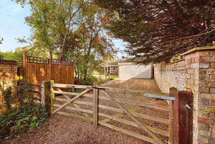 3 Bedroom Bungalow For Sale In Whippletree Road, Whittlesford, Cambridge, Cambridgeshire, CB22