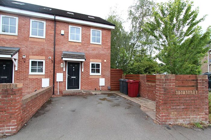 3 Bedroom Town House To Rent In Gorsey Brigg, Dronfield Woodhouse, S18