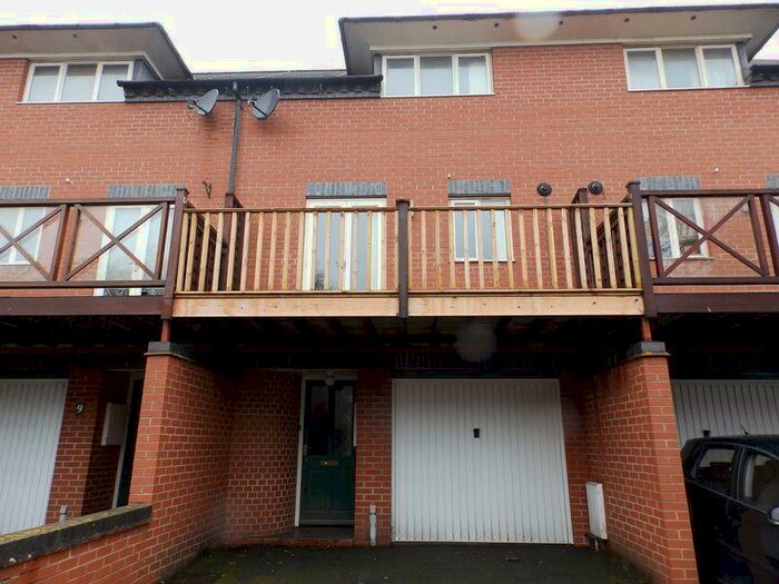 3 Bedroom House To Rent In Coningsby Court, Hereford, HR1