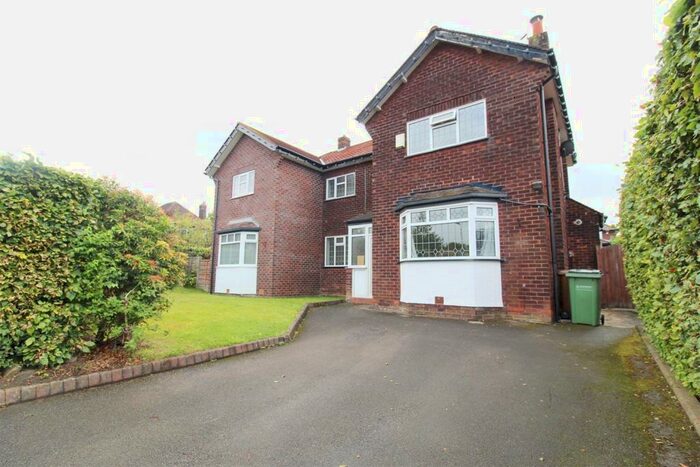 5 Bedroom Detached House To Rent In Links Road, Romiley, Stockport, SK6