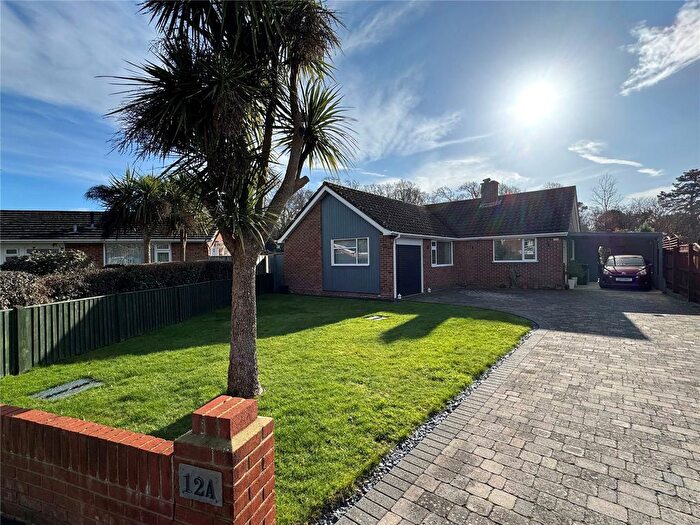 3 Bedroom Bungalow For Sale In Firmount Close, Everton, Lymington, SO41
