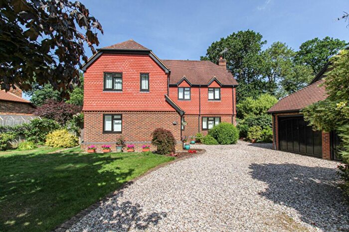 5 Bedroom Detached House For Sale In Du Maurier Close, Church Crookham, GU52