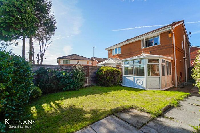 2 Bedroom Semi-Detached House For Sale In Halter Close, Radcliffe, M26