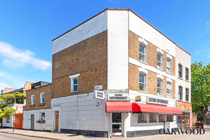 2 Bedroom Property For Sale In Barbauld Road, Stoke Newington, N16