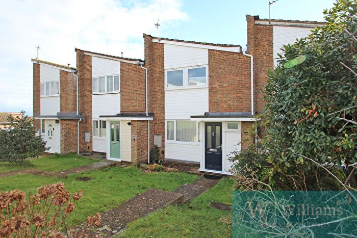 3 Bedroom Terraced House For Sale In St. Edmunds Walk, Wootton Bridge, PO33