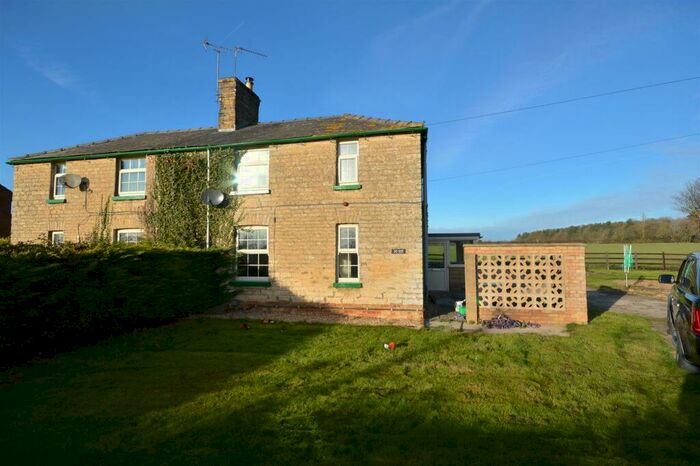 2 Bedroom Semi-Detached House To Rent In Heath Road, Scopwick, Lincoln, LN4