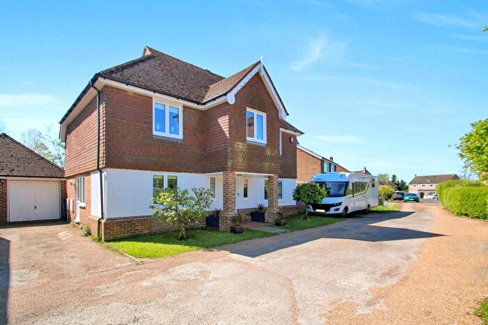 4 Bedroom Detached House For Sale In Shuttle Close, Biddenden, TN27