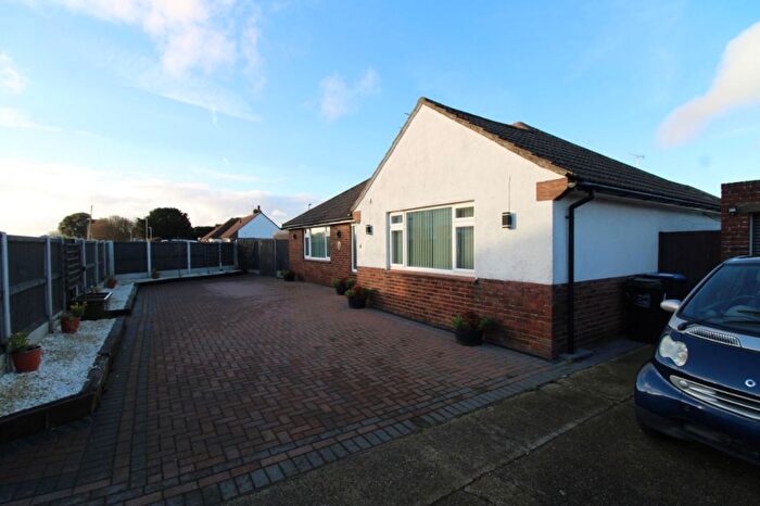 2 Bedroom Bungalow For Sale In Dent-De-Lion Road, Margate, CT9