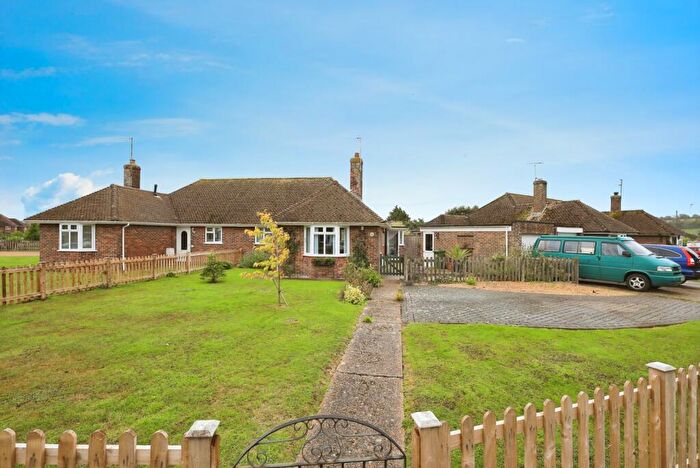 3 Bedroom Bungalow For Sale In Shepherds Way, Ringmer, Lewes, East Sussex, BN8