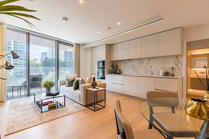 2 Bedroom Flat To Rent In Water Street, Canary Wharf, London, E14