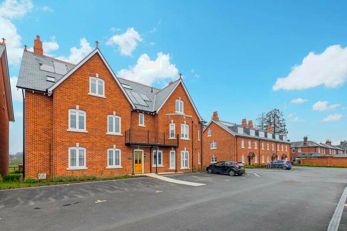2 Bedroom Flat To Rent In Kingfisher Court, Julians Road, Wimborne, BH21