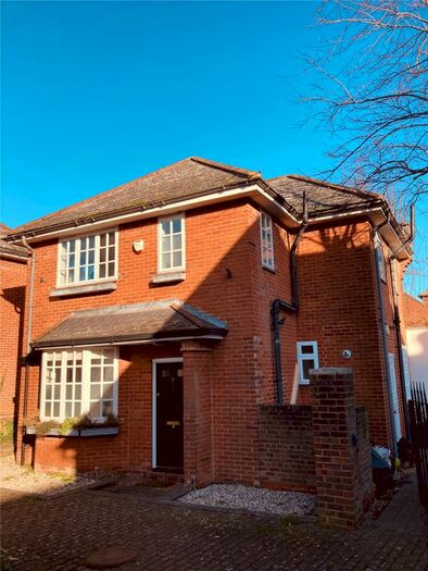 3 Bedroom Detached House To Rent In Peelers Court, Kirbys Lane, Canterbury, Kent CT2