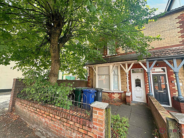 5 Bedroom End Of Terrace House For Sale In Broxholme Lane, Doncaster, DN1