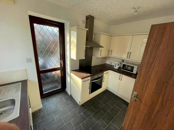 2 Bedroom Flat To Rent In Wharncliffe Road, Loughborough LE11