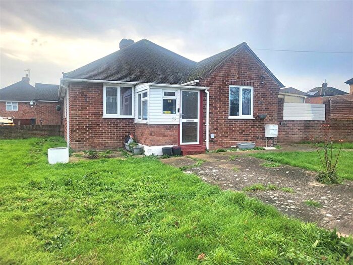 2 Bedroom Detached Bungalow To Rent In Queens Drive, Bedford, MK41