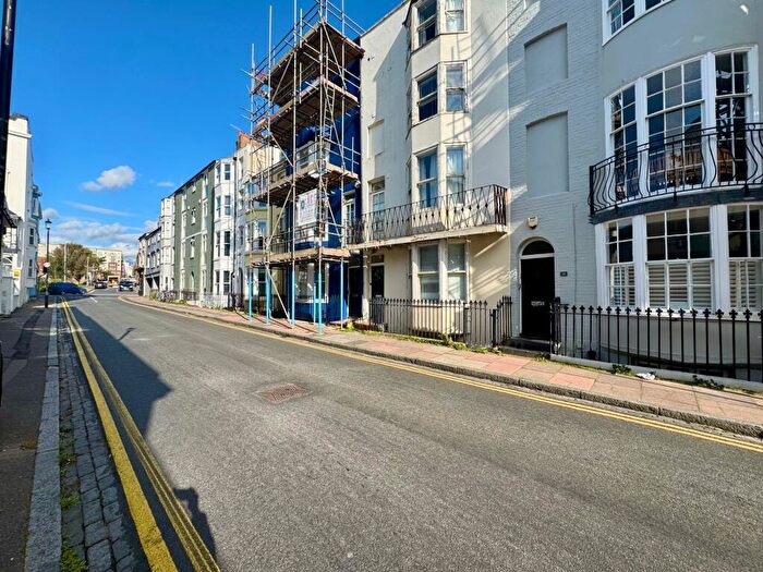 Flat To Rent In Bedford Street, Brighton, BN2