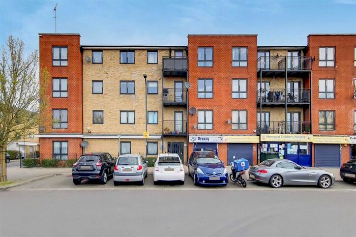 2 Bedroom Flat To Rent In Hirst Crescent, Wembley, HA9