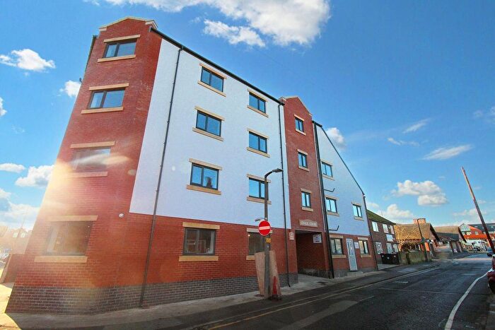 2 Bedroom Flat To Rent In Chalk Court, Villa Street, Beeston, NG9