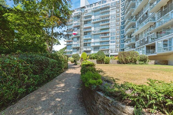 3 Bedroom Flat For Sale In Admirals Walk, Bournemouth, BH2