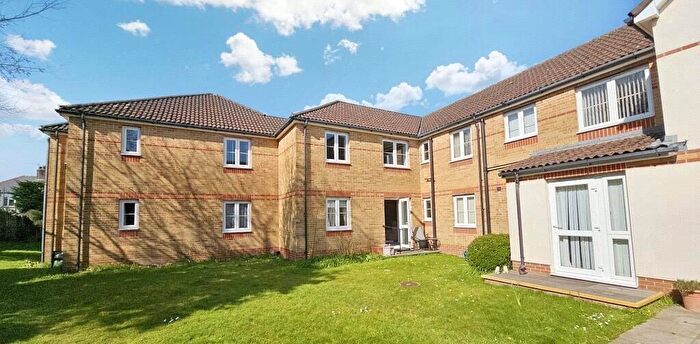 1 Bedroom Apartment For Sale In McLay Court, Cardiff, CF5