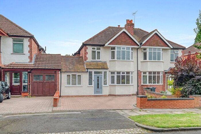 3 Bedroom Semi-detached House For Sale In Primrose Croft, Hall Green, B28