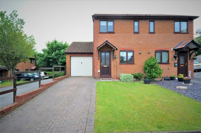 2 Bedroom Semi-Detached House To Rent In Kingsland Close, Stone, ST15