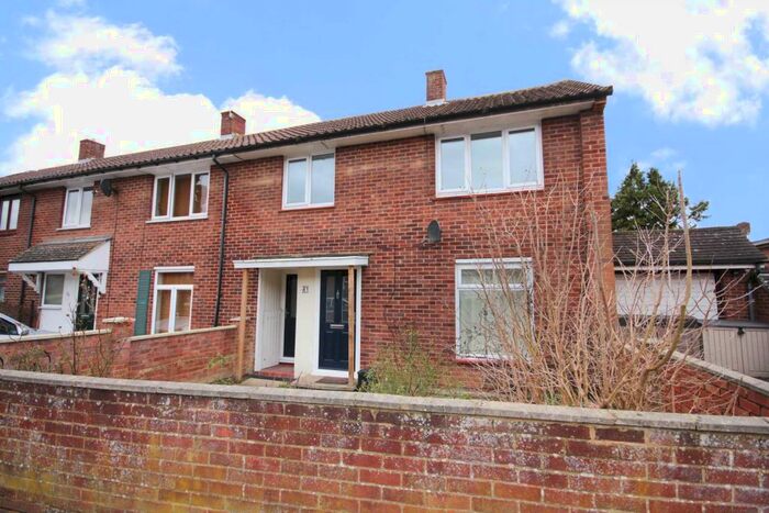 3 Bedroom End Of Terrace House To Rent In Shelly Avenue, Bracknell, RG12