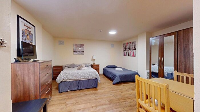 Studio To Rent In Chatsworth Road, Mapesbury, London, NW2