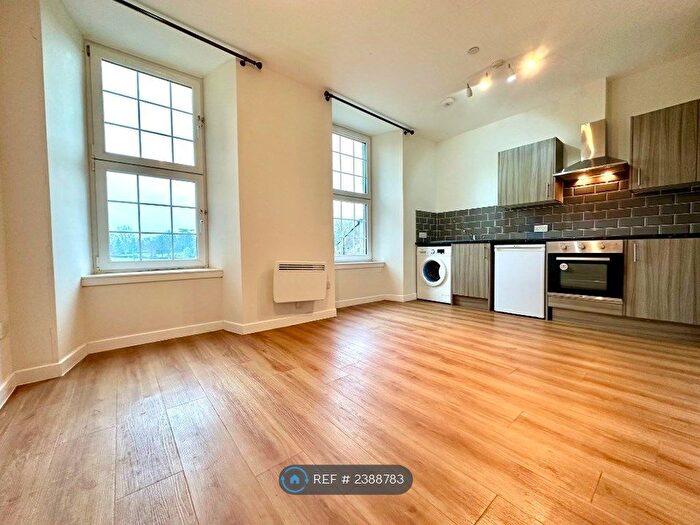 Studio To Rent In High Street, Dumbarton, G82