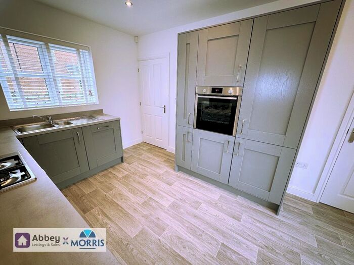 3 Bedroom Semi-Detached House For Sale In Waterman Close, Leicester, LE2