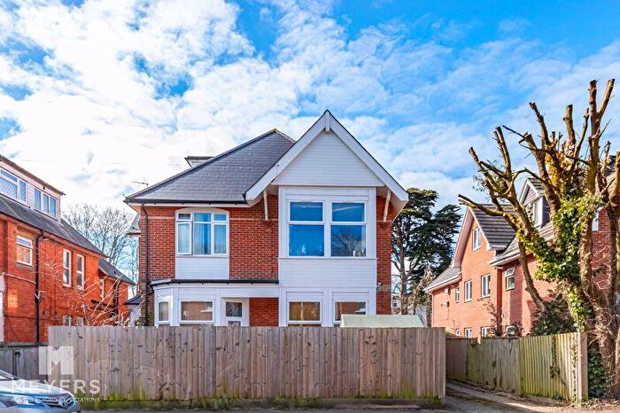 1 Bedroom Flat For Sale In Hamilton Road, Bournemouth, BH1