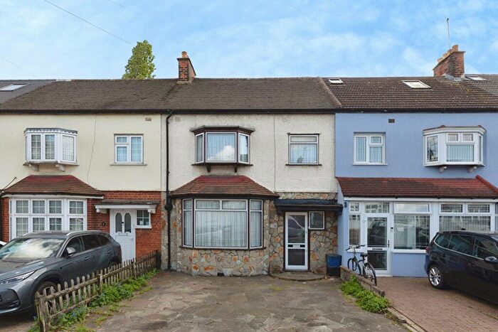 3 Bedroom Terraced House For Sale In Cranley Road, Ilford, IG2