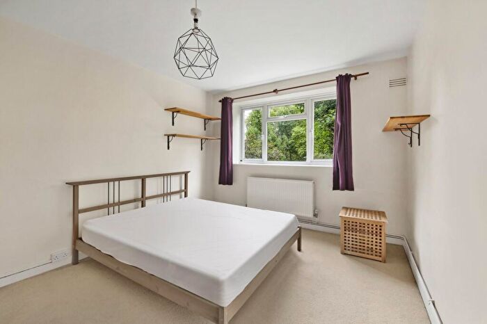 1 Bedroom Flat To Rent In Highbury Grove Court, Highbury Grove, N5