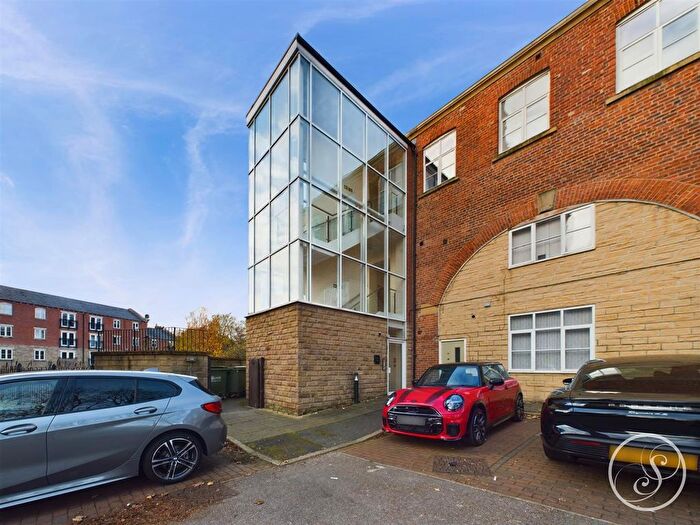 1 Bedroom Flat To Rent In Eyres Mill Side, Armley, Leeds, LS12