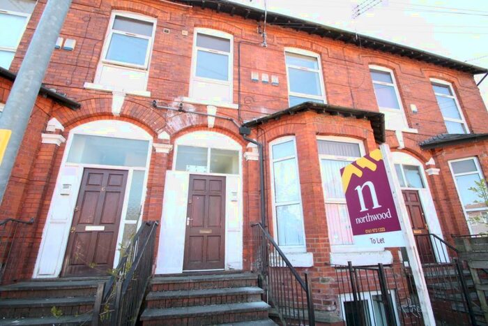 1 Bedroom Flat To Rent In Pine Grove, Manchester, M14