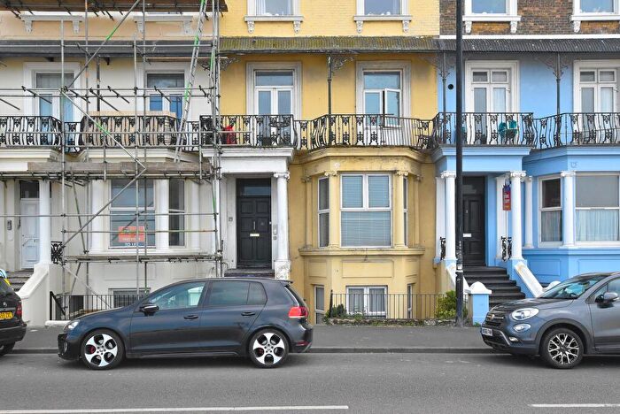 2 Bedroom Flat For Sale In Ethelbert Crescent, Margate, CT9