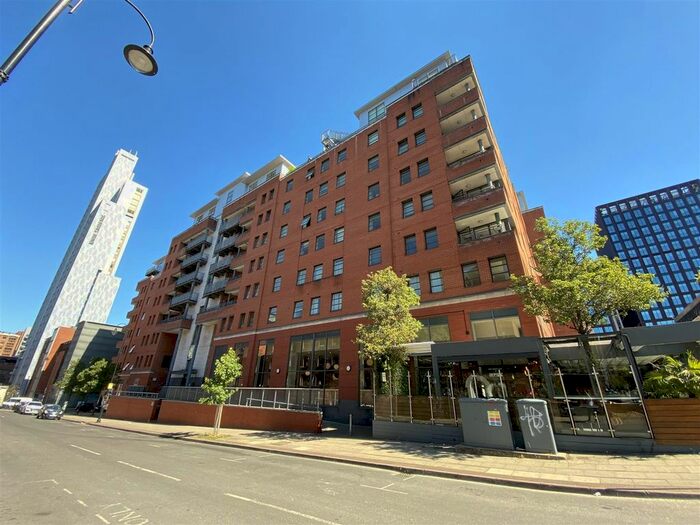 2 Bedroom Flat To Rent In The Quadrangle, Lower Ormond Street, Manchester, M1