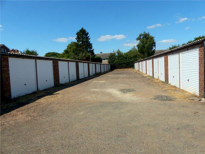 Garage / Parking To Rent In Garage, Goldington Road, Bedford, MK40