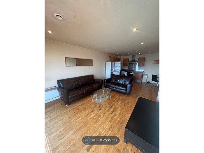 2 Bedroom Flat To Rent In The Reach, Liverpool, L3