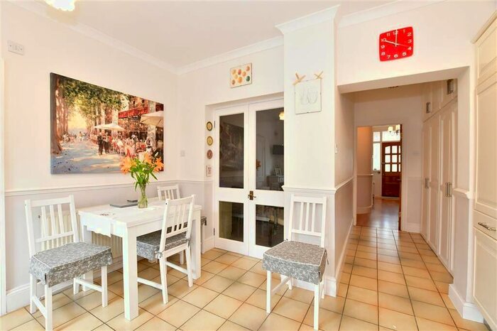 4 Bedroom Terraced House To Rent In Altmore Avenue, London, E6