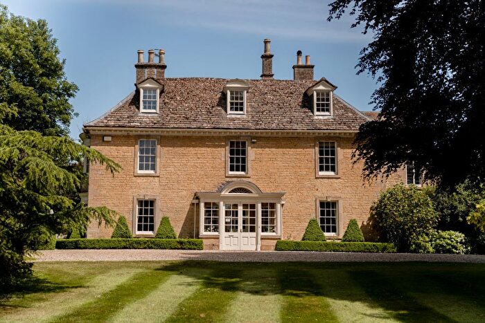 7 Bedroom Country House For Sale In Bourton-On-The-Water, Gloucestershire, GL54