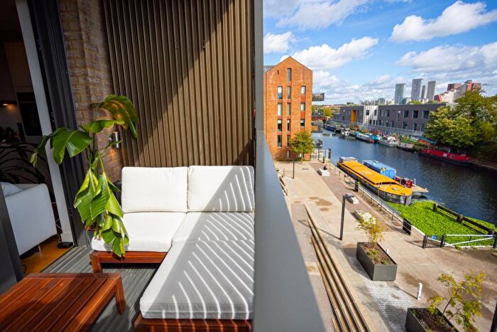 1 Bedroom Flat For Sale In Bannister House, Skippers Yard, London, E3