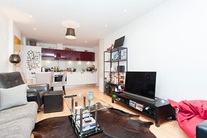 2 Bedroom Flat To Rent In Soda Studios, Kingsland Road, Haggerston, E8