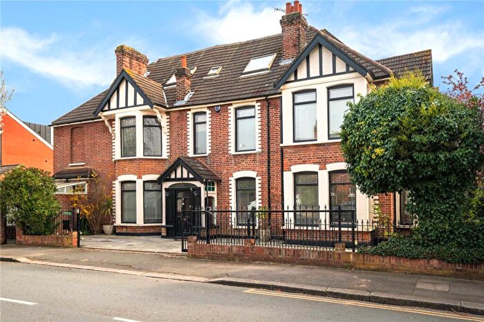 6 Bedroom Semi Detached House For Sale In Leicester Road, London, E11