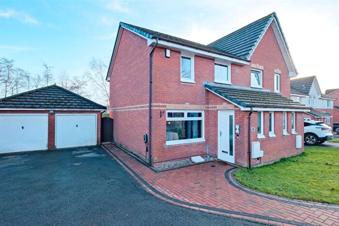 3 Bedroom Semi-Detached House For Sale In Fyne Crescent, Larkhall, Larkhall, ML9