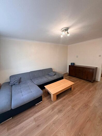 1 Bedroom Flat To Rent In Alderman Close, Hatfield, AL9