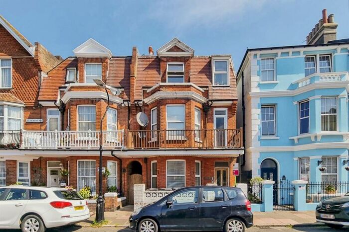 2 Bedroom Flat For Sale In St. Aubyns Road, Eastbourne, BN22