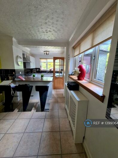 2 Bedroom Bungalow To Rent In Parkend Cottages, Maddiston, Falkirk, FK2